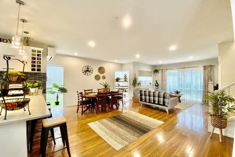 Photo of property in 27 Kereru Rise, Papakura, 2110