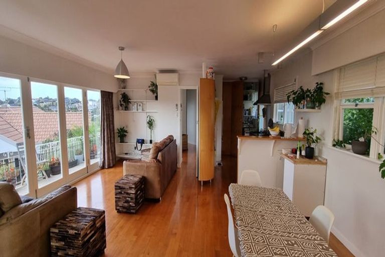 Photo of property in 24 Bevyn Street, Castor Bay, Auckland, 0620