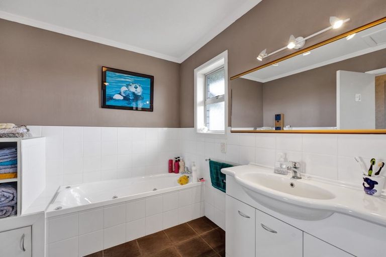 Photo of property in 192 Waihi Road, Hawera, 4610