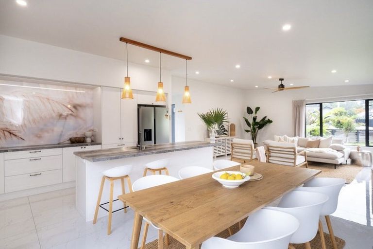 Photo of property in 19 Read Crescent, Clive, 4102