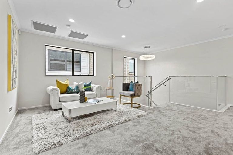 Photo of property in 8 Crossgar Road, Flat Bush, 2019