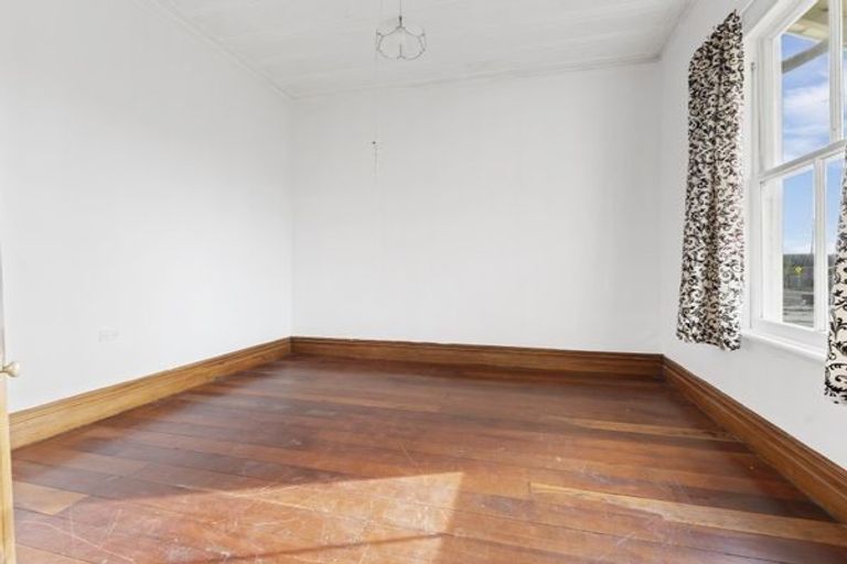 Photo of property in 93 Wilson Street, Hawera, 4610