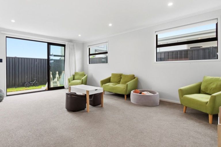 Photo of property in 47 Empire Crescent, Papamoa, 3118