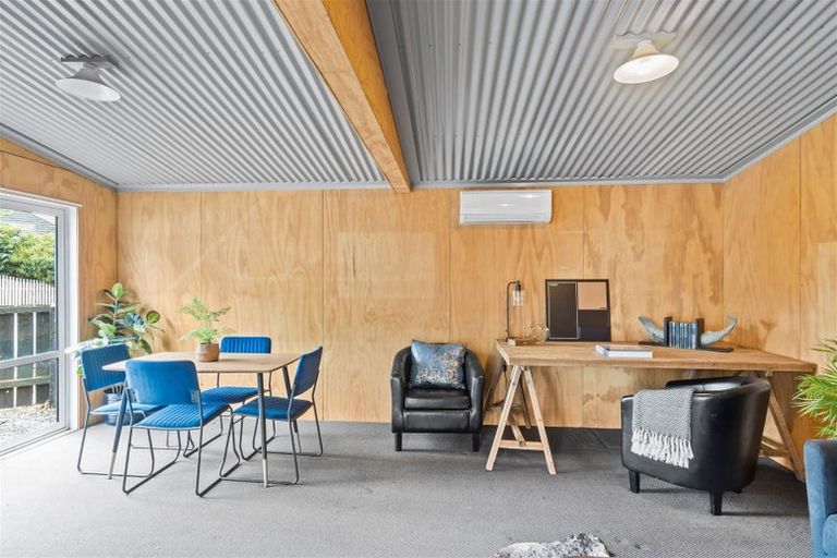 Photo of property in 15 Taramea Place, Addington, Christchurch, 8024