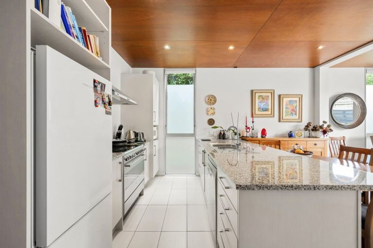 Photo of property in 5/3 Severn Street, Island Bay, Wellington, 6023