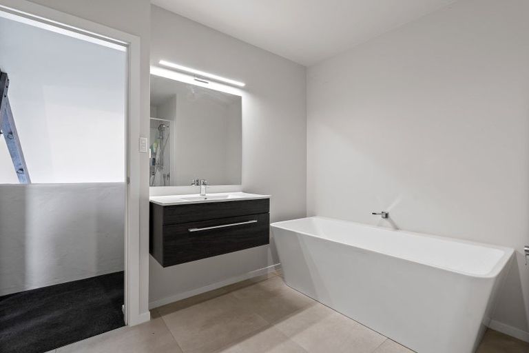 Photo of property in 5 Rangiuru Road, Mahina Bay, Lower Hutt, 5013