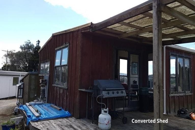 Photo of property in 102 Settlement Road, Kaiwaka, 0573