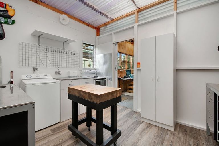 Photo of property in 69a Pipitiwai Drive, Helensville, Kaukapakapa, 0871