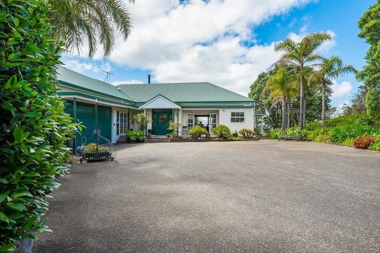 Photo of property in 1228 Sandspit Road, Sandspit, Warkworth, 0982
