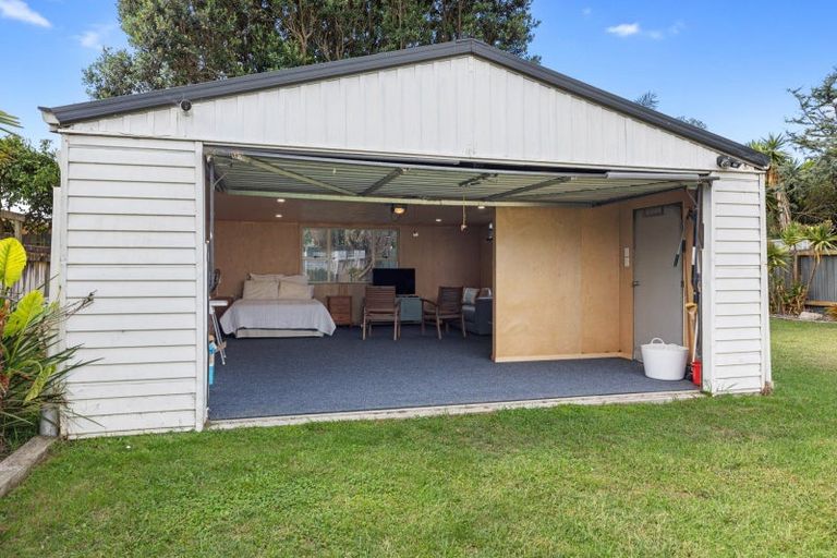 Photo of property in 41 Simpson Road, Papamoa Beach, Papamoa, 3118
