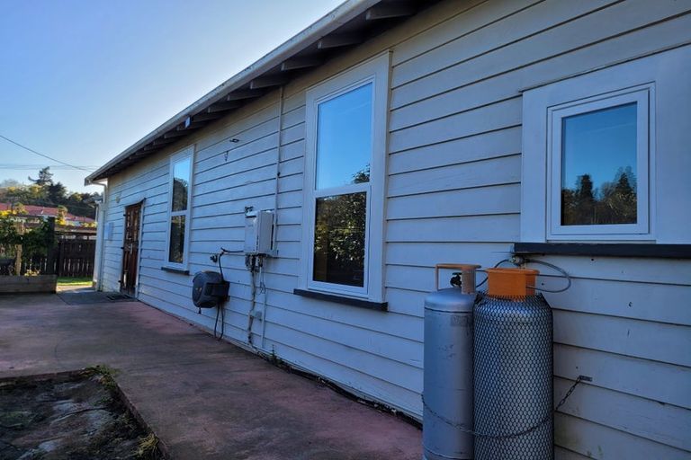 Photo of property in 9 Ruataniwha Street, Waipawa, 4210