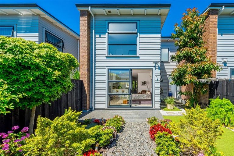 Photo of property in 28 Rangihina Road, Hobsonville, Auckland, 0616