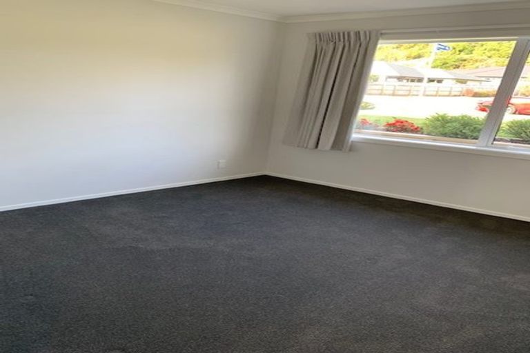 Photo of property in 18a Resolution Drive, Whitby, Porirua, 5024