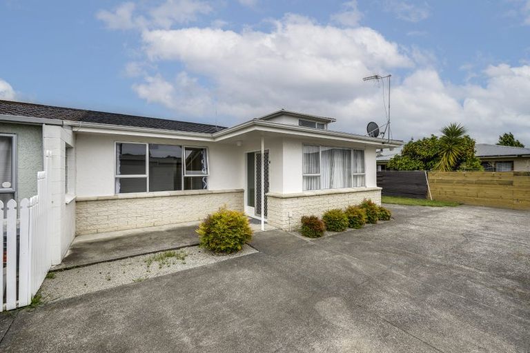 Photo of property in 11 Chester Street, Taradale, Napier, 4112