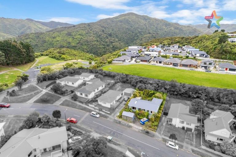 Photo of property in 64 Oakleigh Street, Maungaraki, Lower Hutt, 5010