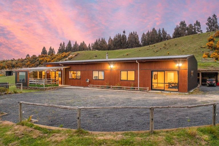 Photo of property in 448 Taioma Road, North Taieri, Mosgiel, 9092