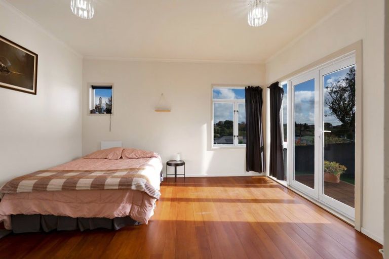 Photo of property in 133 Brooklands Road, Brooklands, New Plymouth, 4310