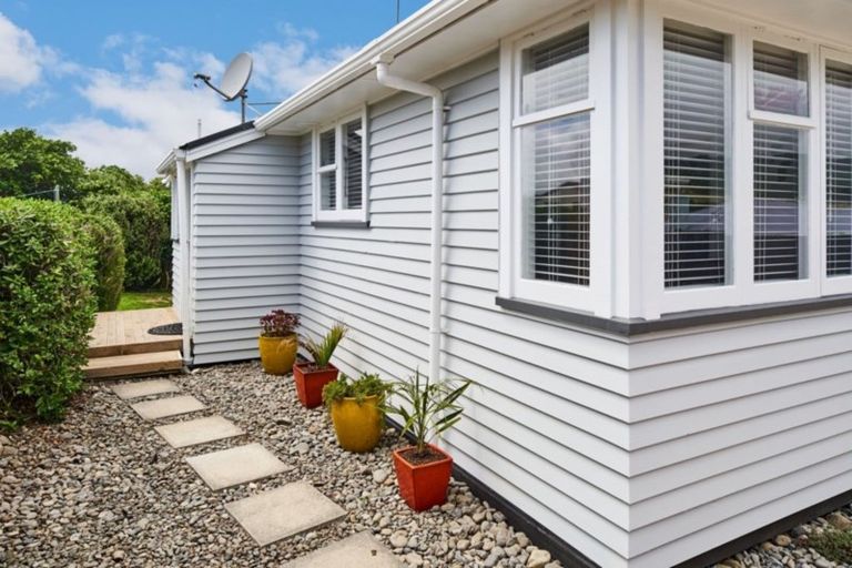 Photo of property in 49a Piko Street, Titahi Bay, Porirua, 5022