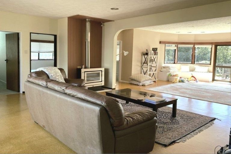 Photo of property in 18 Corrondella Grove, Belmont, Lower Hutt, 5010