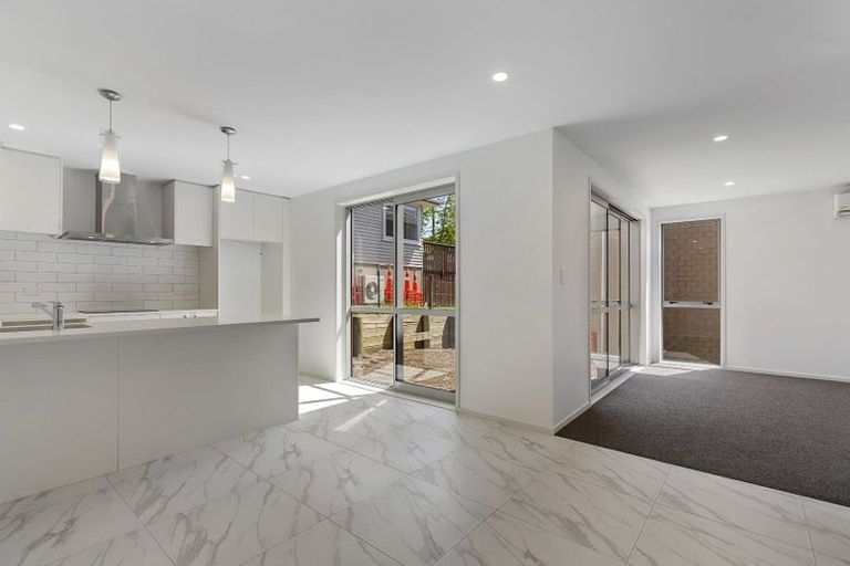 Photo of property in 47b Lynwood Road, New Lynn, Auckland, 0600