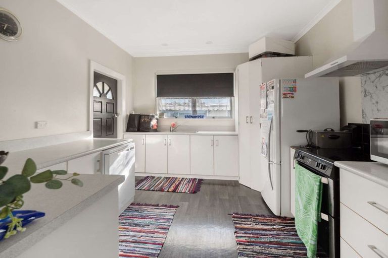 Photo of property in 70 Mcmurdo Street, Tinwald, Ashburton, 7700