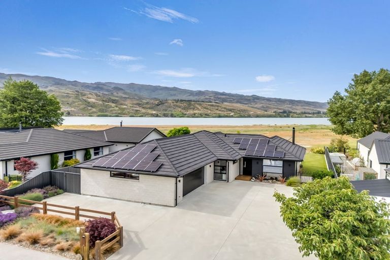 Photo of property in 56 Perriam Place, Mount Pisa, Cromwell, 9383