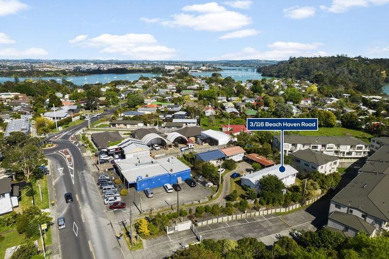 Photo of property in 3/116 Beach Haven Road, Beach Haven, Auckland, 0626