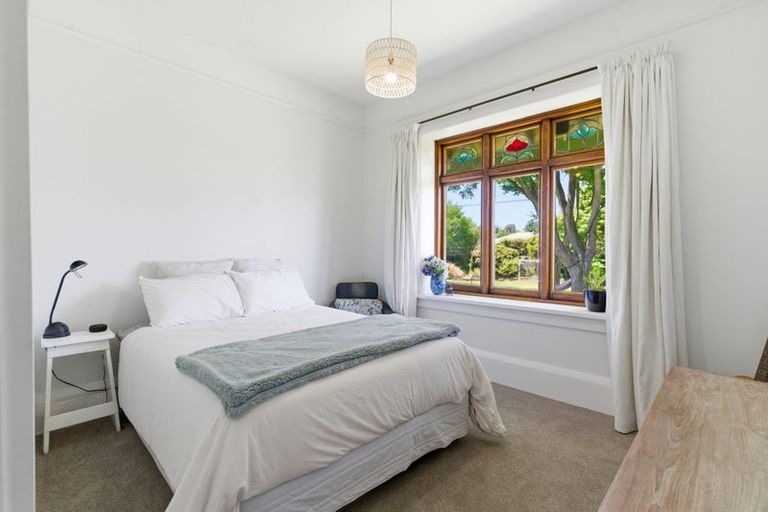 Photo of property in 42 Middlepark Road, Sockburn, Christchurch, 8042