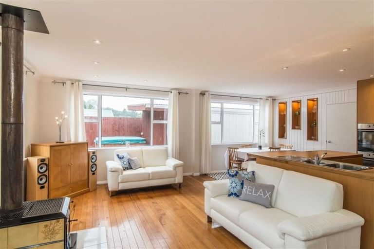 Photo of property in 68 Broderick Road, Johnsonville, Wellington, 6037