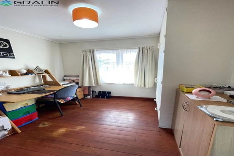 Photo of property in 26 Rosier Road, Glen Eden, Auckland, 0602