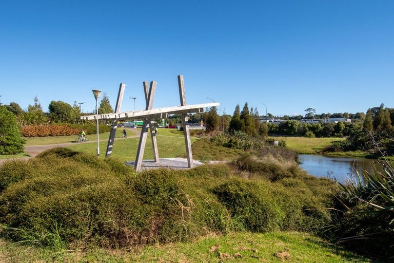 Photo of property in 1 Tarn Close, Pyes Pa, Tauranga, 3112
