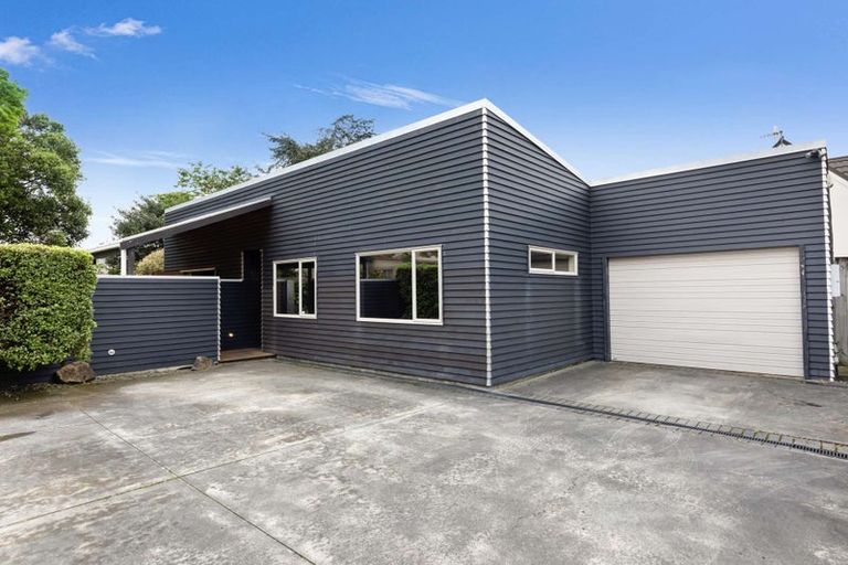 Photo of property in 30 Knowles Street, Terrace End, Palmerston North, 4410