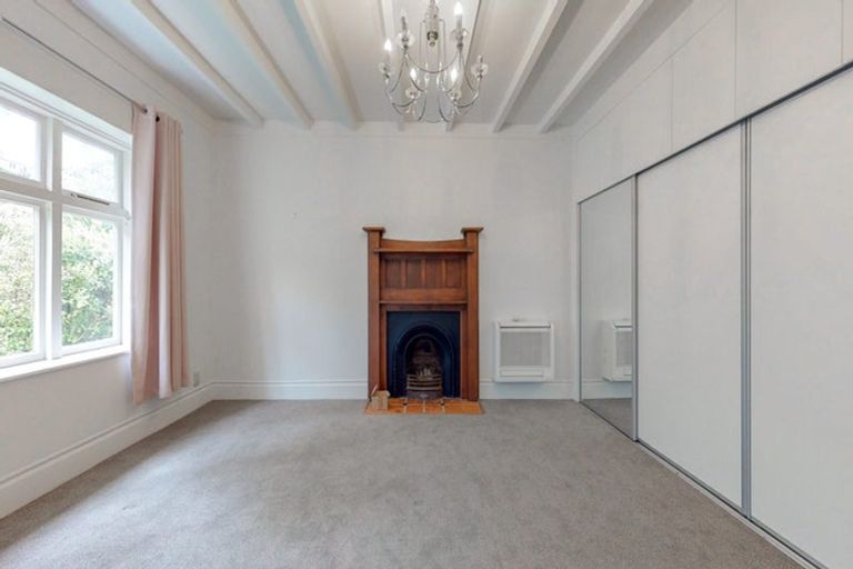 Photo of property in 124 Glenmore Street, Northland, Wellington, 6012