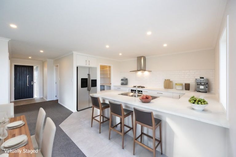 Photo of property in 53 Atlantic Drive, Fitzherbert, Palmerston North, 4410