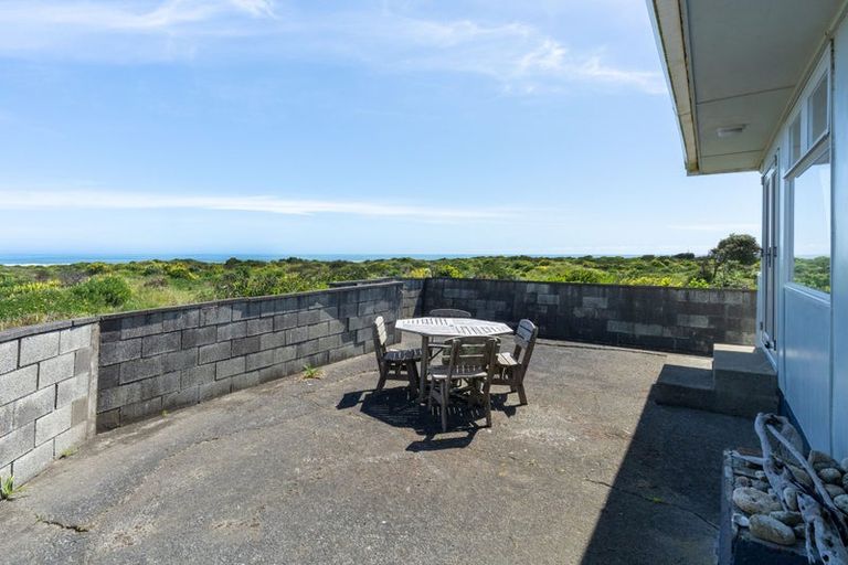 Photo of property in 7 Kent Avenue, Waitarere Beach, Levin, 5510