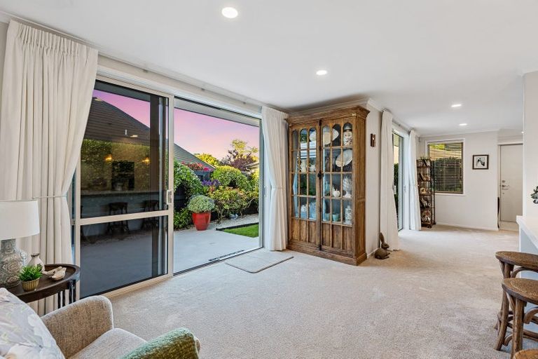 Photo of property in 17 Hansard Place, Bethlehem, Tauranga, 3110