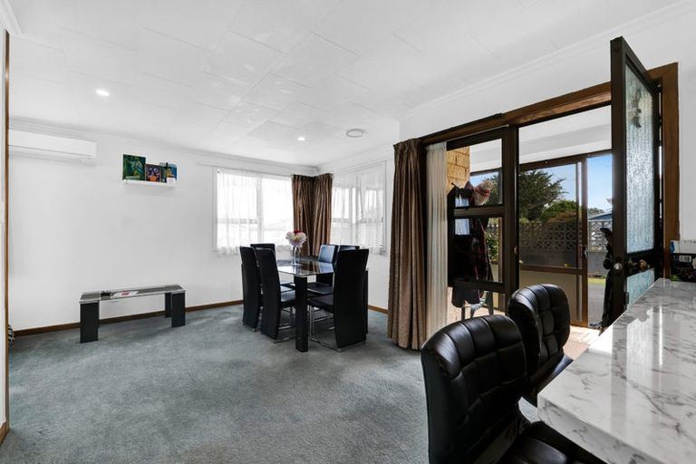 Photo of property in 180 Waihi Road, Hawera, 4610