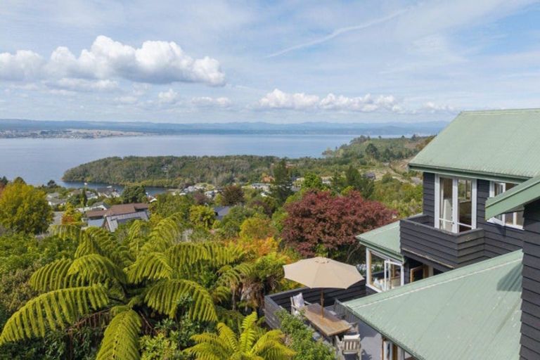 Photo of property in 21 Brunette Drive, Acacia Bay, Taupo, 3330