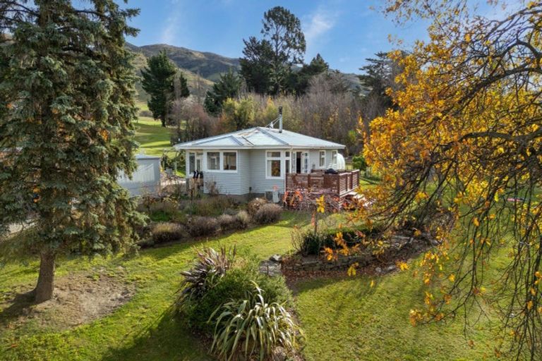 Photo of property in 9125 Hyde-middlemarch Road, Hyde, Ranfurly, 9397