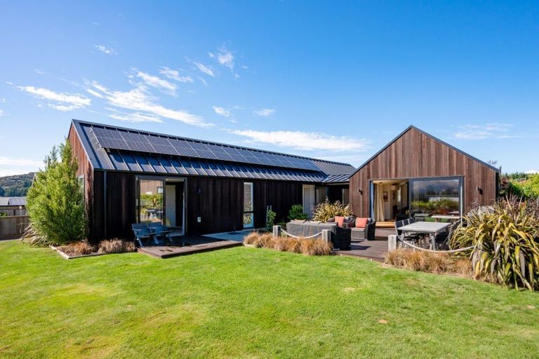 Photo of property in 38 Mount Nicholas Avenue, Wanaka, 9305