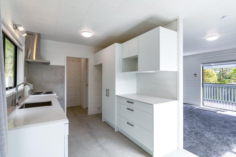 Photo of property in 184 Hutchinson Avenue, New Lynn, Auckland, 0600