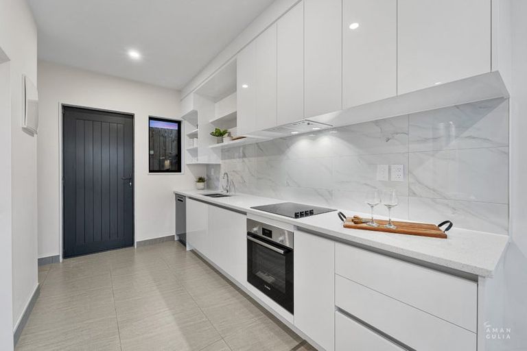 Photo of property in 8/144 Titirangi Road, New Lynn, Auckland, 0600