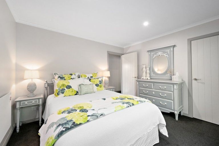 Photo of property in 91 Westchester Drive, Churton Park, Wellington, 6037