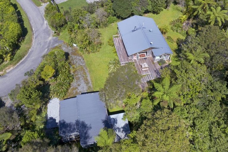 Photo of property in 3215 Archers Road, Tennyson Inlet, 7195