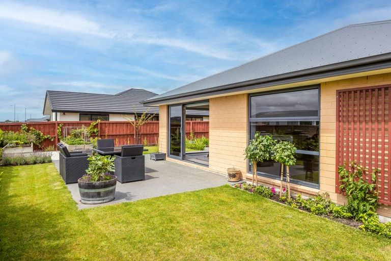 Photo of property in 82 Lady Isaac Drive, Rolleston, 7615