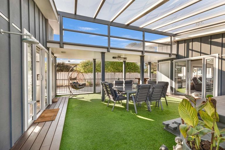 Photo of property in 60 Rua Avenue, Waitarere Beach, Levin, 5510