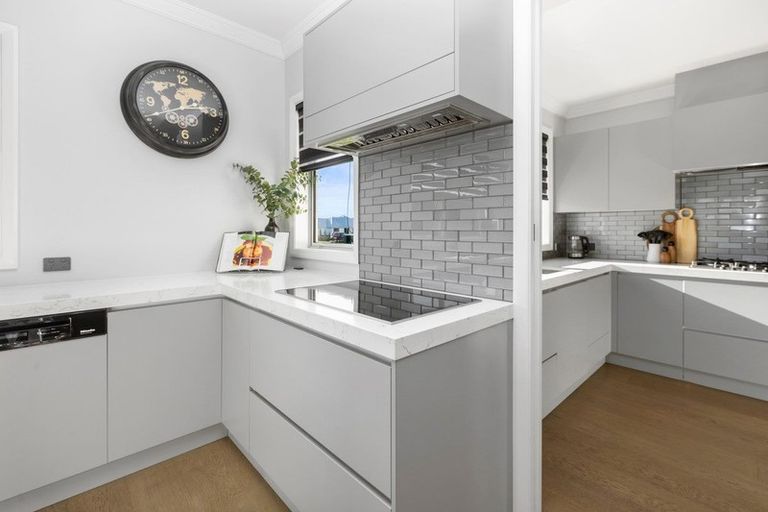 Photo of property in 19 Mike Smith Drive, Cambridge, 3434