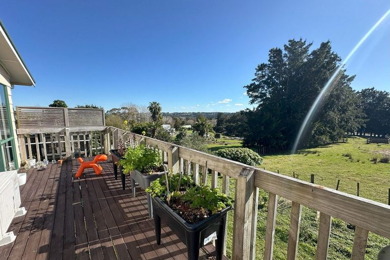 Photo of property in 451 Paremoremo Road, Paremoremo, Auckland, 0632