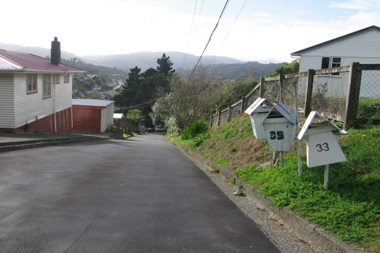 Photo of property in 39 August Street, Stokes Valley, Lower Hutt, 5019