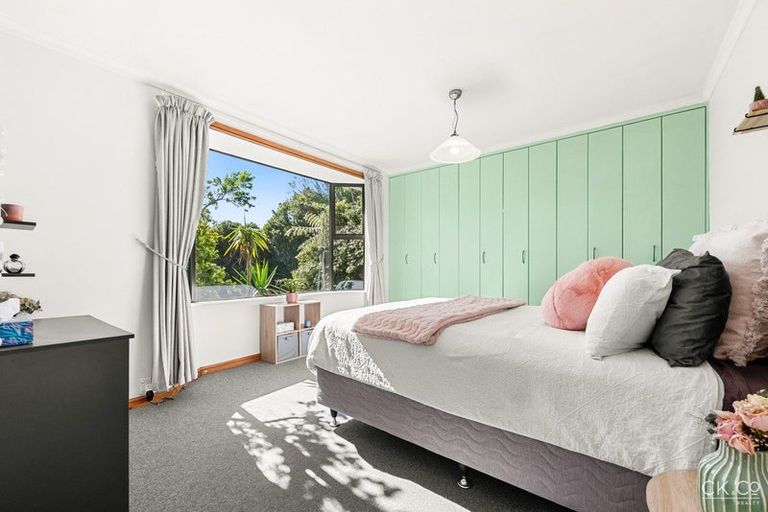 Photo of property in 24 Titiro Moana Road, Korokoro, Lower Hutt, 5012